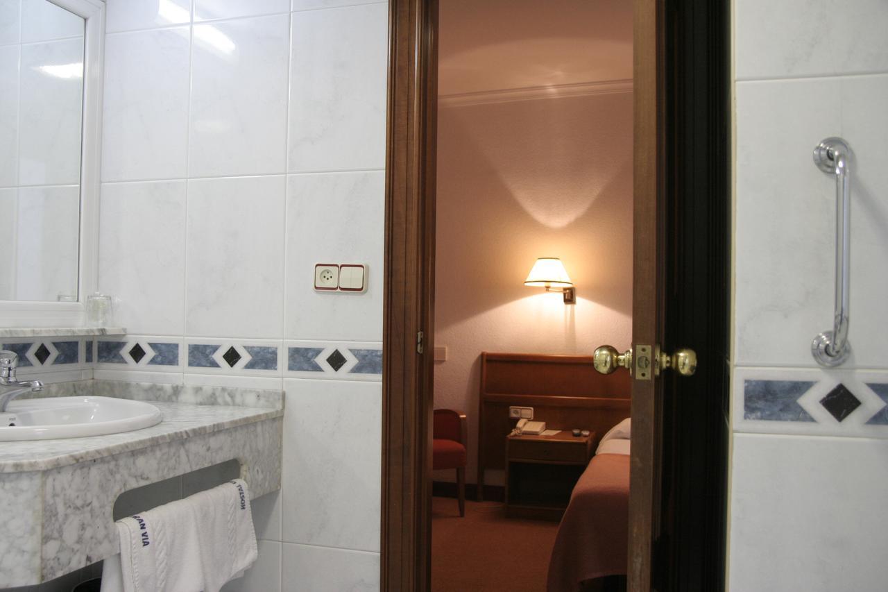 Hostal Gran Via Vigo Exterior photo