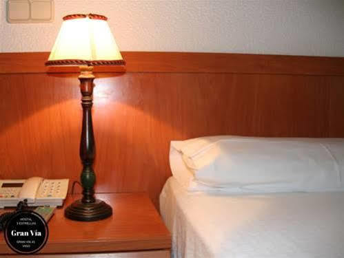 Hostal Gran Via Vigo Exterior photo