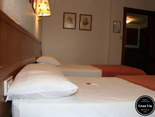 Hostal Gran Via Vigo Exterior photo